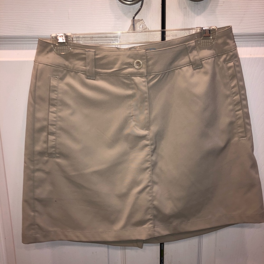 Champion tan golf skirt